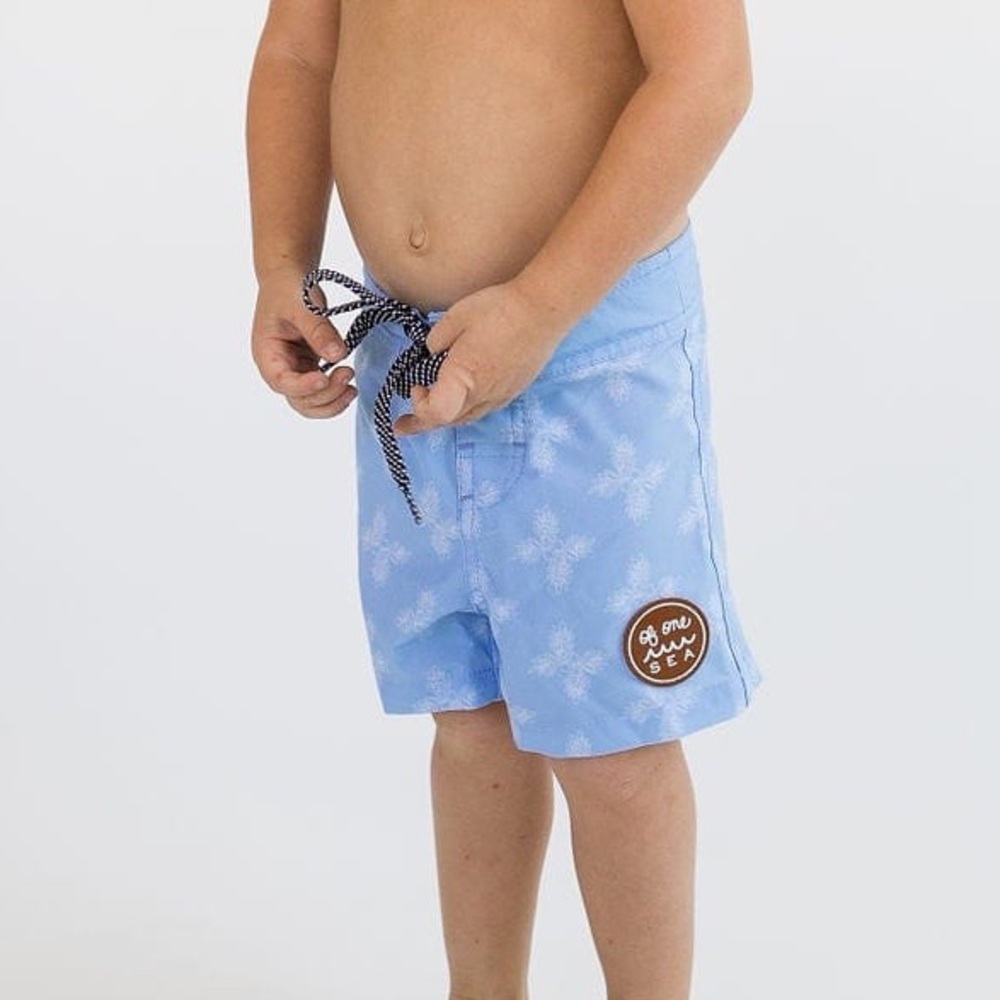 OF ONE SEA Kid’s Townshorts in Light Blue Breadfruit Bandana 0/1